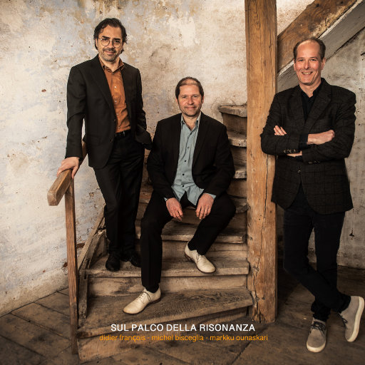 少萝脱泳衣露🐻吃我的🍌
